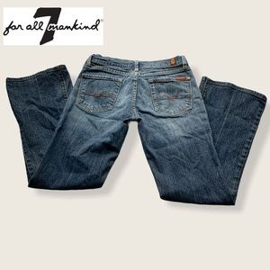 7 For All Mankind Seven Low-Rise  Bootcut Jeans Size 28 M Pockets Red Label